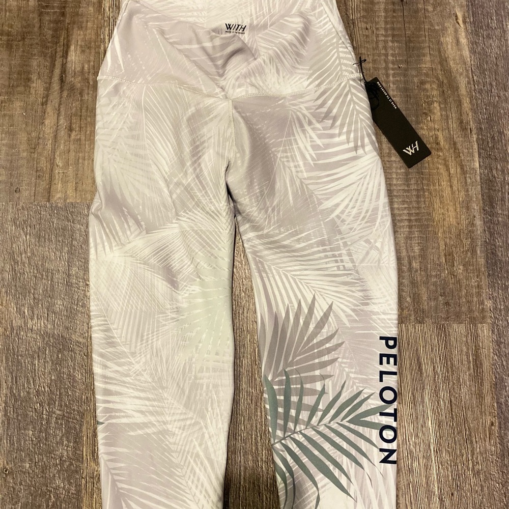 NWT Peloton Palm Capri